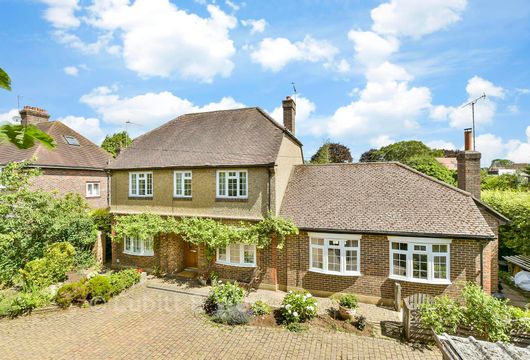 Egmont Way, Tadworth, Surrey - Wards of Kent