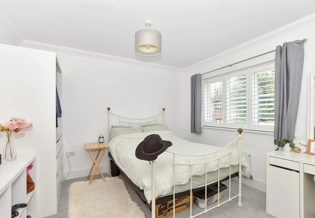Bedroom 4 - Linfield Lane, Ashington, West Sussex - Wards of Kent