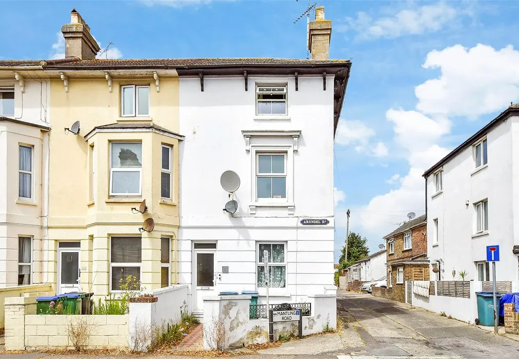 External Web 1 - Arundel Road, Littlehampton, West Sussex - Wards of Kent