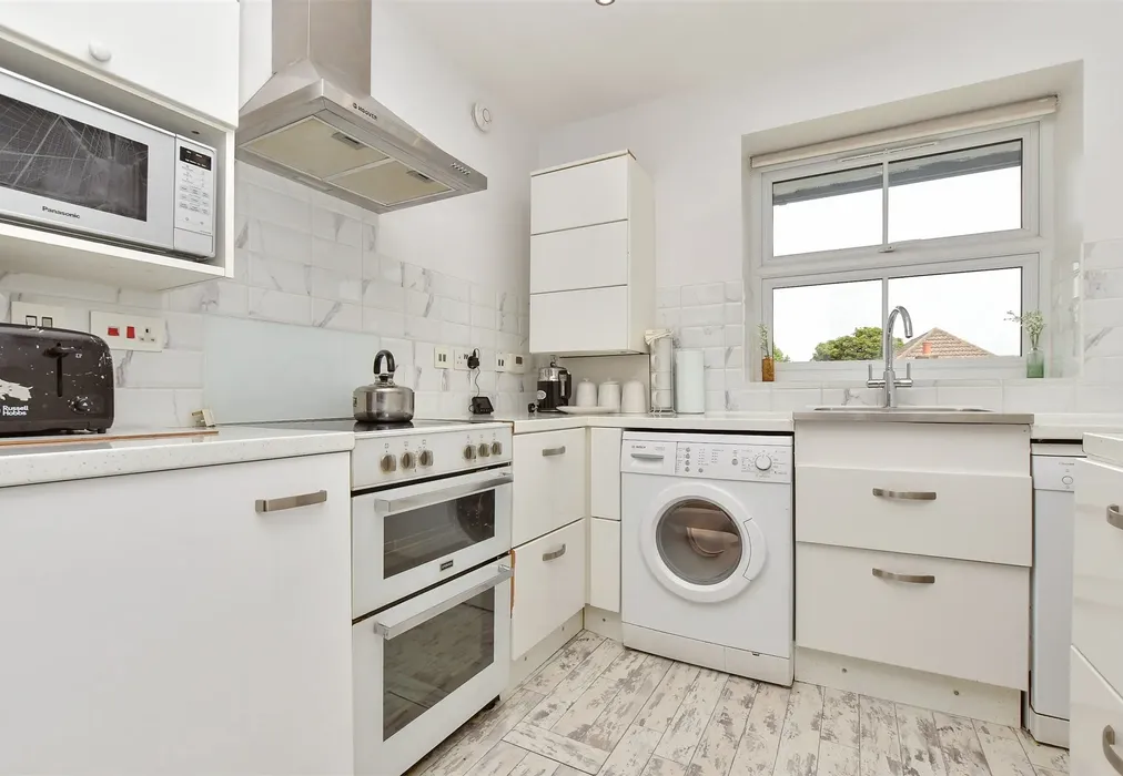 Kitchen - Wickham Road, Shirley, Croydon, Surrey - Wards of Kent