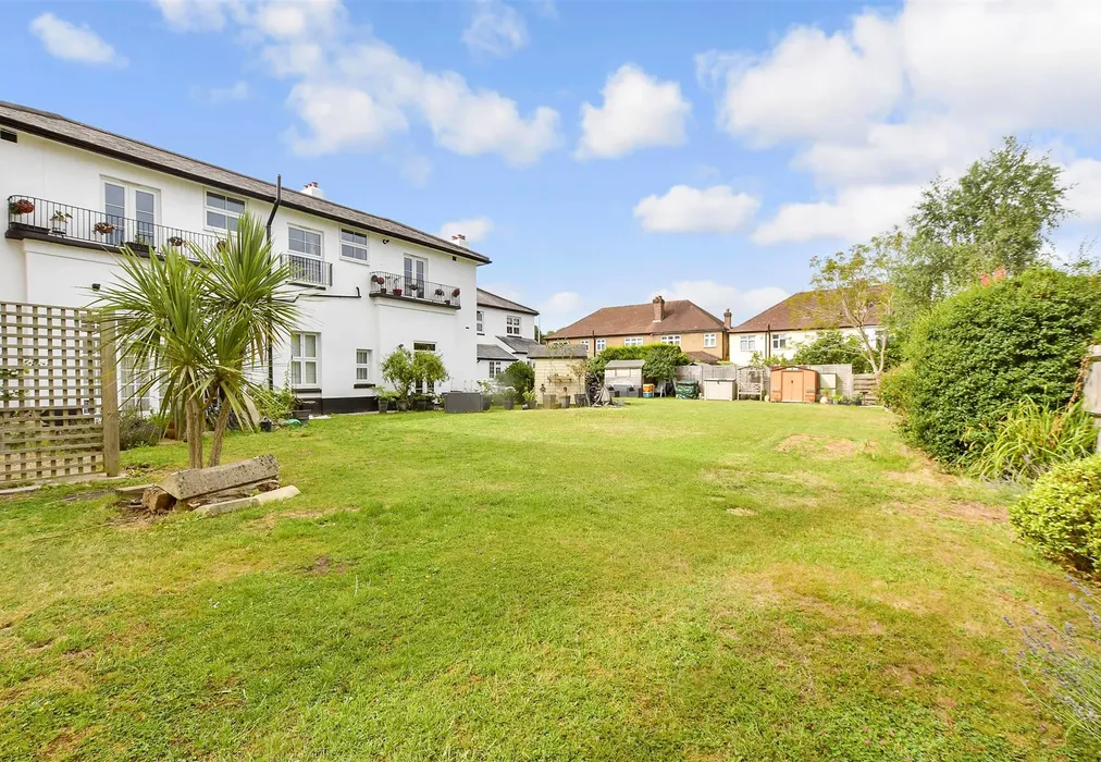 Communal Gardens - Wickham Road, Shirley, Croydon, Surrey - Wards of Kent