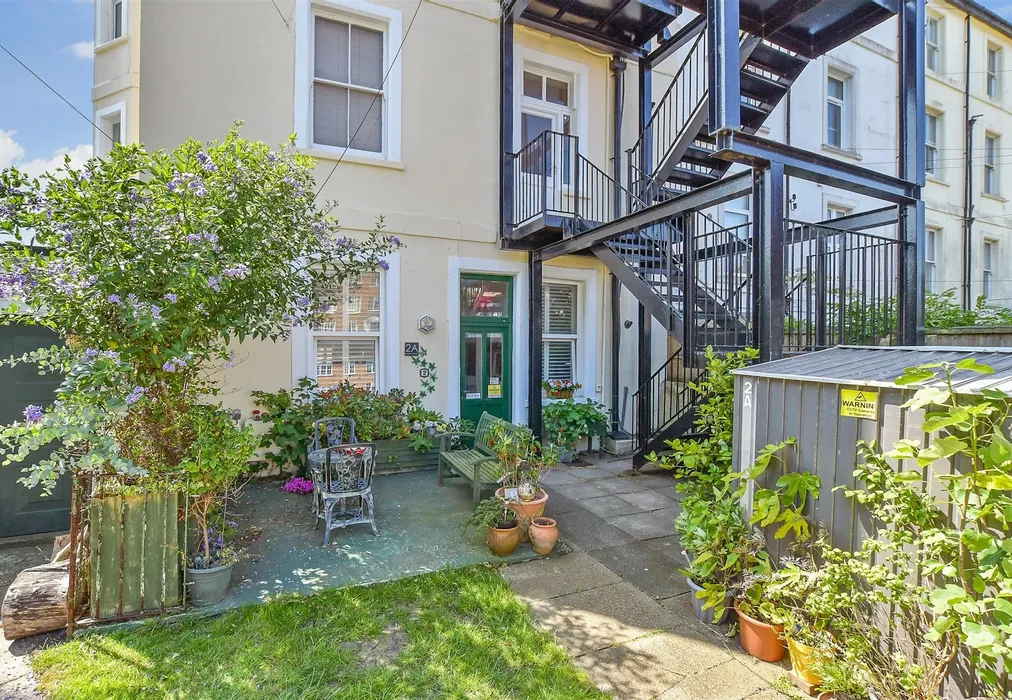 Patio / Decking - Marine Parade, Hythe, Kent - Wards of Kent