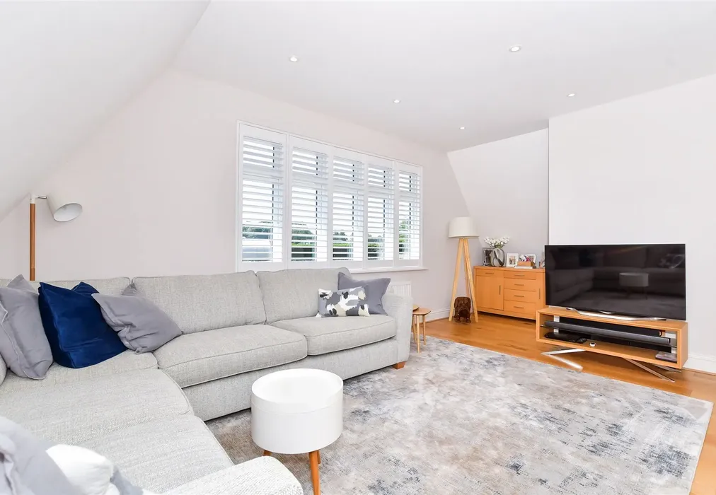 Lounge - Heath Road, Boughton Monchelsea, Maidstone, Kent - Wards of Kent