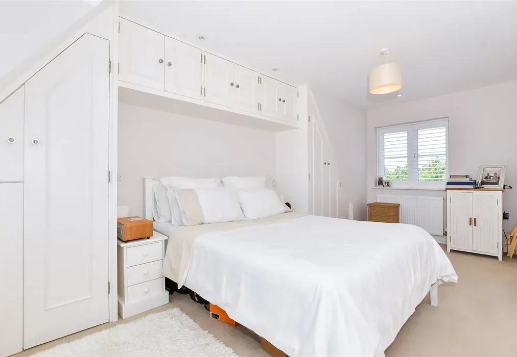 Bedroom 1 - Heath Road, Boughton Monchelsea, Maidstone, Kent - Wards of Kent