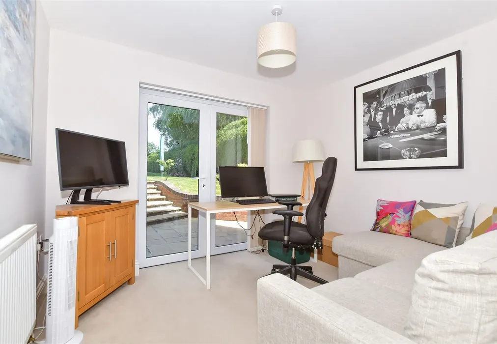 Study - Heath Road, Boughton Monchelsea, Maidstone, Kent - Wards of Kent