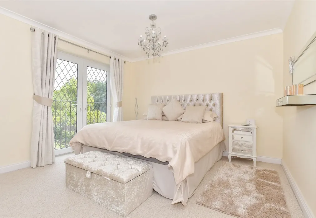 Bedroom 1 - Chestfield Road, Chestfield, Whitstable, Kent - Wards of Kent