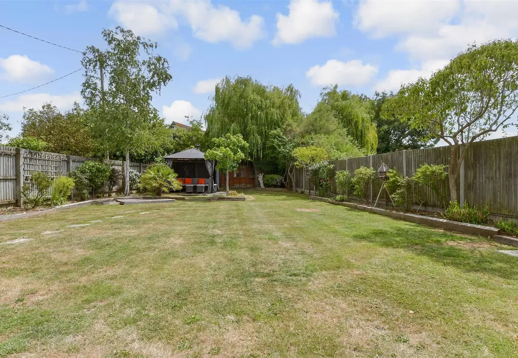 Rear Garden - Chestfield Road, Chestfield, Whitstable, Kent - Wards of Kent