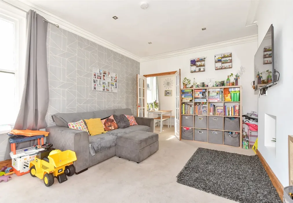 Lounge - Sandgate High Street, Sandgate, Folkestone, Kent - Wards of Kent