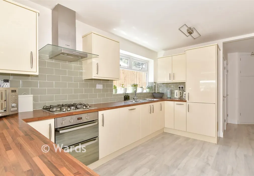 Kitchen - Istead Rise, Meopham, Kent - Wards of Kent