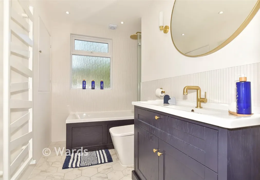 Bathroom - Istead Rise, Meopham, Kent - Wards of Kent
