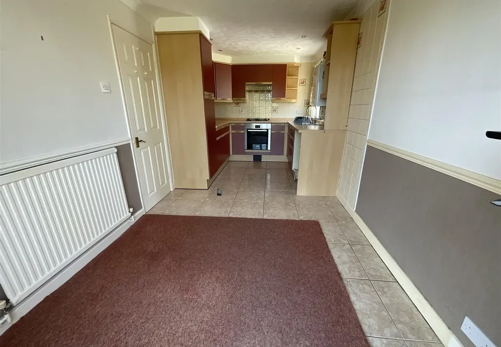 Kitchen - Brockman Crescent, Dymchurch, Romney Marsh, Kent - Wards of Kent