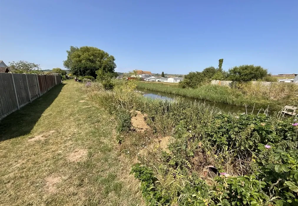 Dyke - Brockman Crescent, Dymchurch, Romney Marsh, Kent - Wards of Kent