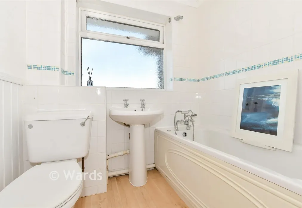 Bathroom - Patterson Close, Deal, Kent - Wards of Kent