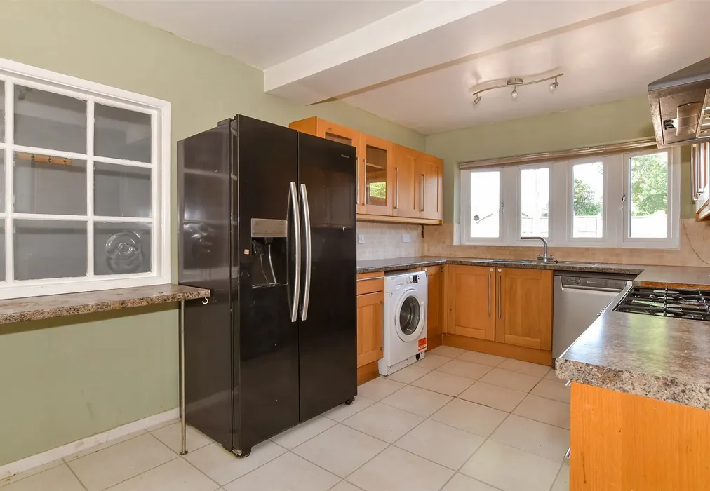 Kitchen - Foxwood Road, Bean, Dartford, Kent - Wards of Kent