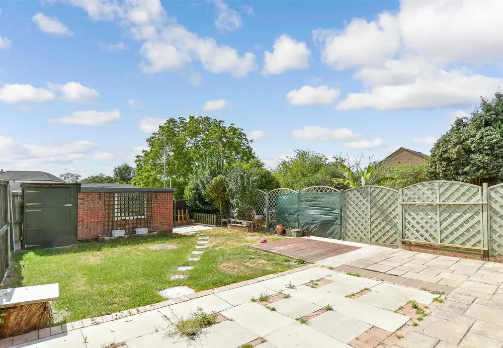 Rear Garden - Foxwood Road, Bean, Dartford, Kent - Wards of Kent
