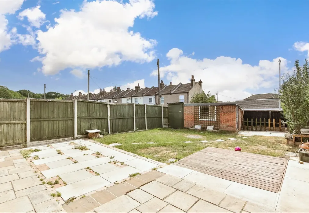 Rear Garden - Foxwood Road, Bean, Dartford, Kent - Wards of Kent