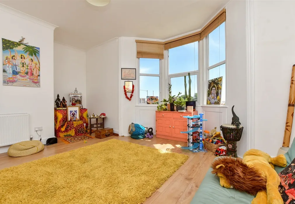 Lounge - West Cliff Road, Ramsgate, Kent - Wards of Kent