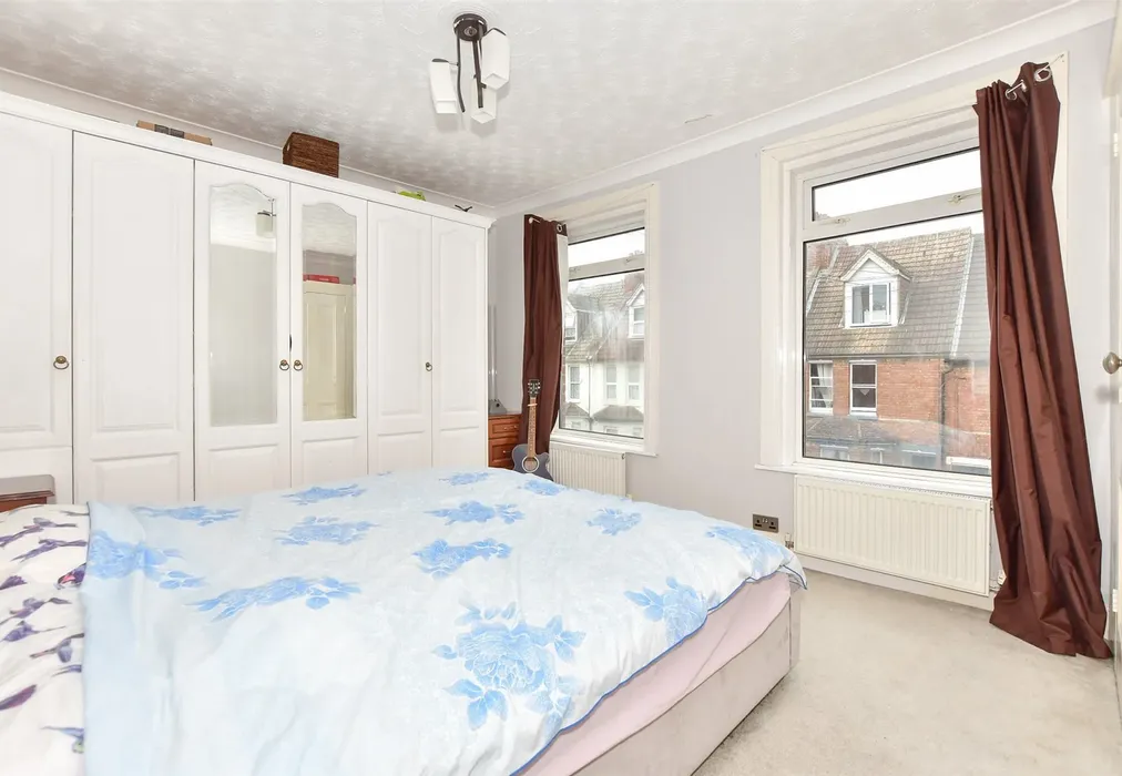 Bedroom 1 - Athelstan Road, Folkestone, Kent - Wards of Kent