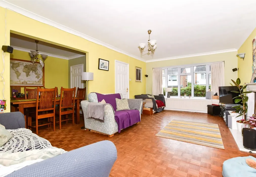 Lounge - Lamberhurst Road, Maidstone, Kent - Wards of Kent