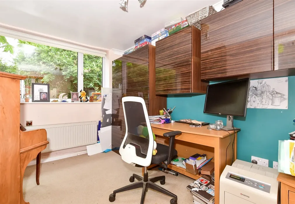 Office/Study - Lamberhurst Road, Maidstone, Kent - Wards of Kent