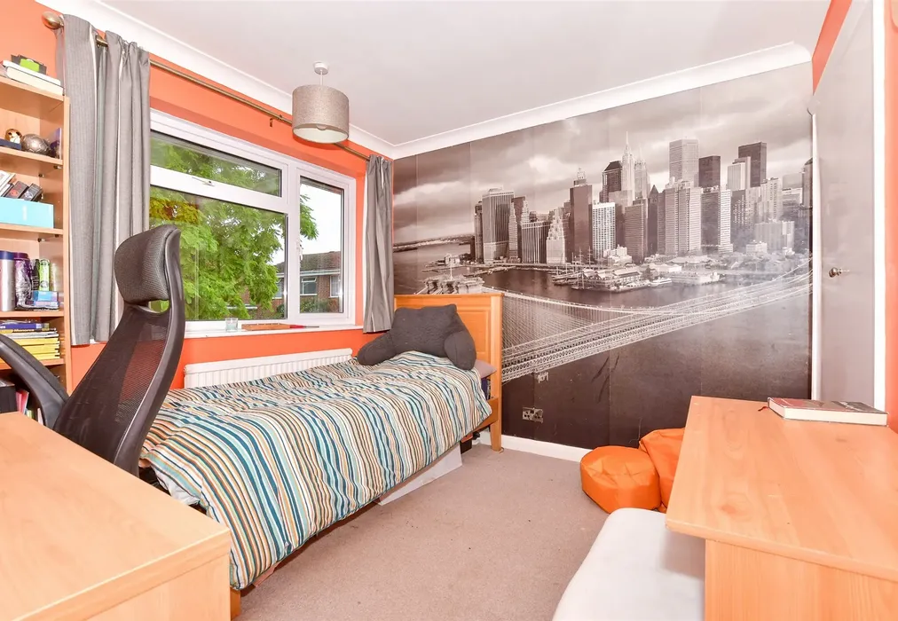 Bedroom 3 - Lamberhurst Road, Maidstone, Kent - Wards of Kent