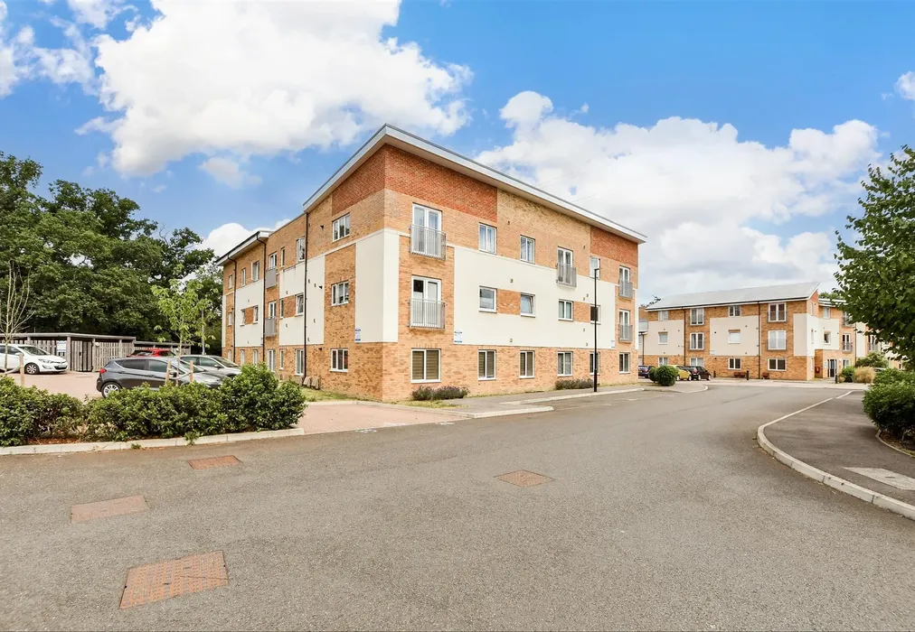 External (Web) - Thornton Close, Leatherhead, Surrey - Wards of Kent