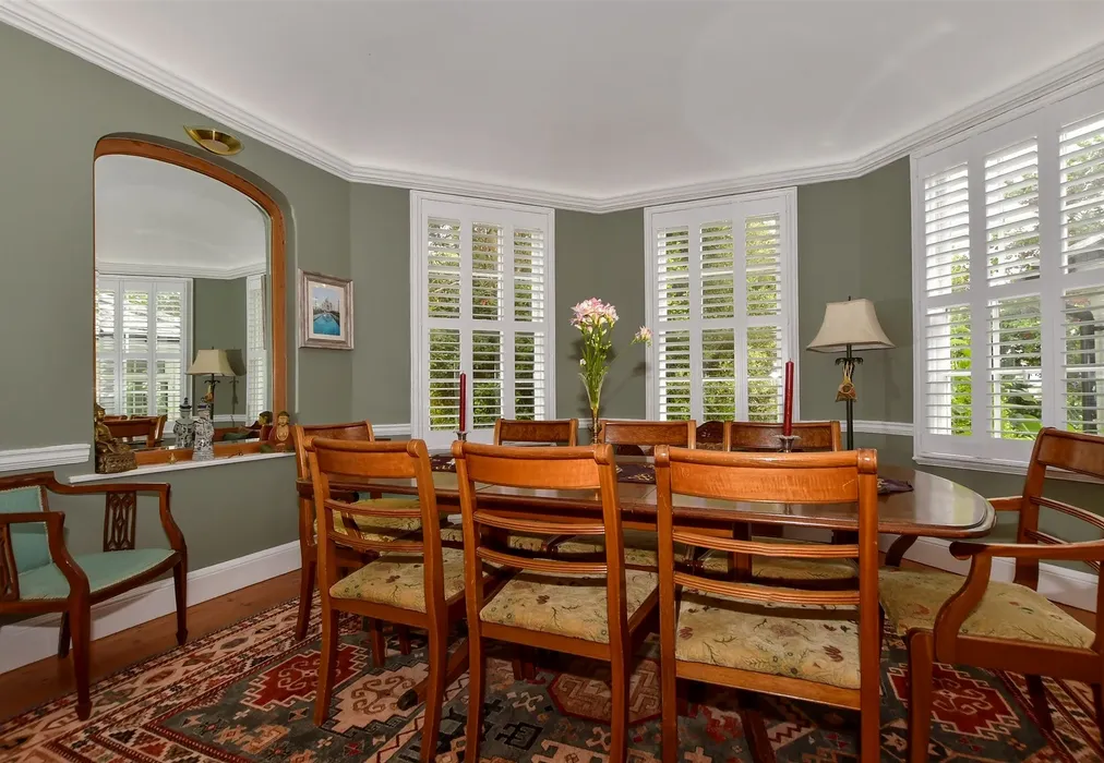 Dining Room - Holgate Lane, Seaview, Isle of Wight - Wards of Kent