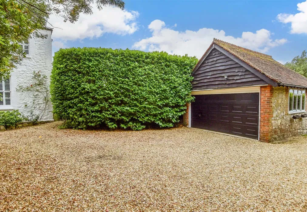 Garage - Holgate Lane, Seaview, Isle of Wight - Wards of Kent