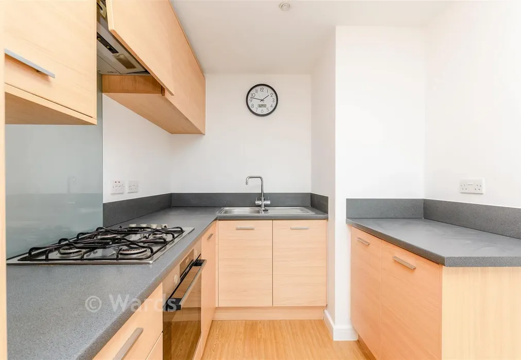Kitchen - Waterstone Way, Greenhithe, Kent - Wards of Kent