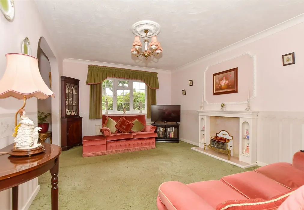 Lounge - Church End Lane, Runwell, Wickford, Essex - Wards of Kent