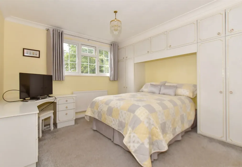 Bedroom 1 - Church End Lane, Runwell, Wickford, Essex - Wards of Kent