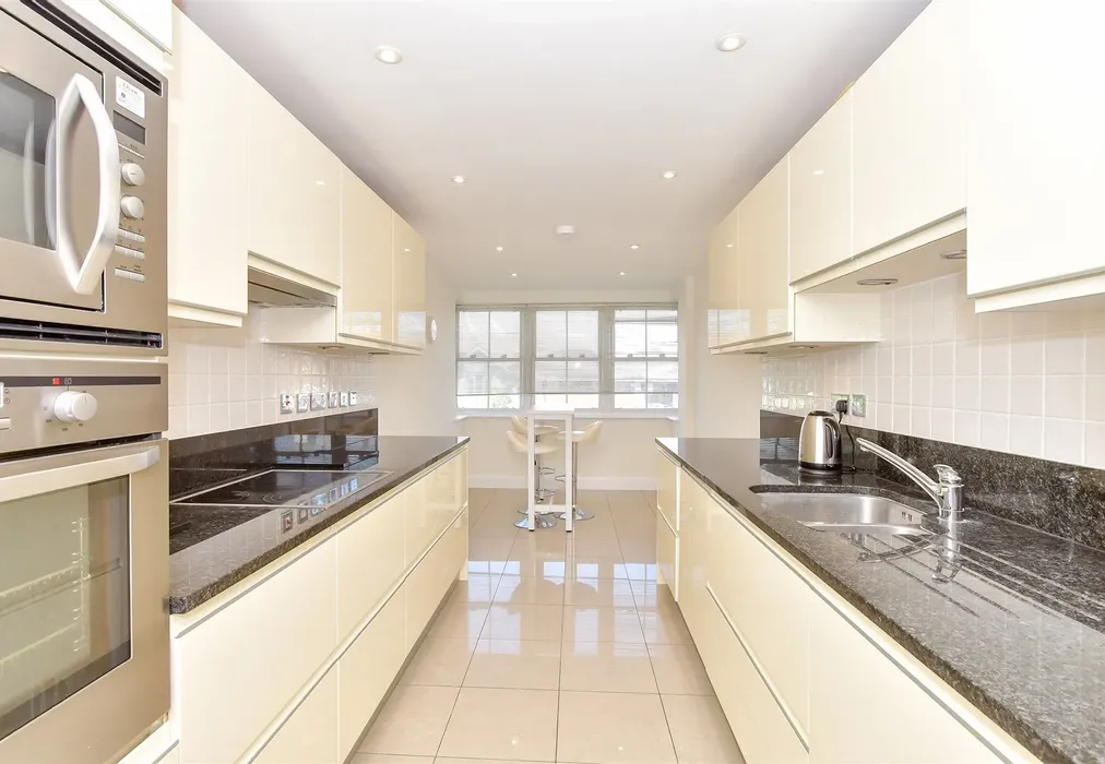 Kitchen/Breakfast Room - The Esplanade, Bognor Regis, West Sussex - Wards of Kent