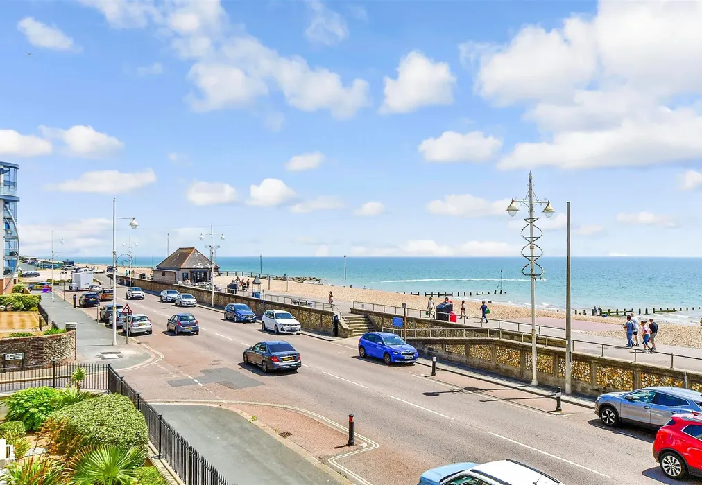 Views To Front - The Esplanade, Bognor Regis, West Sussex - Wards of Kent