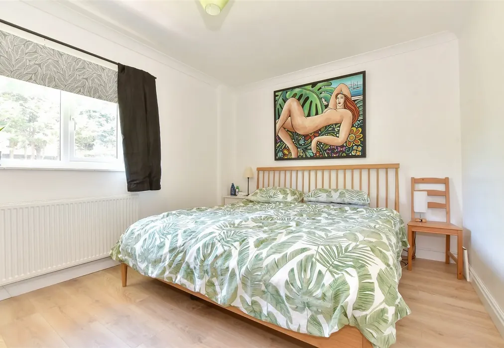 Bedroom 1 - Station Road, Brading, Isle of Wight - Wards of Kent