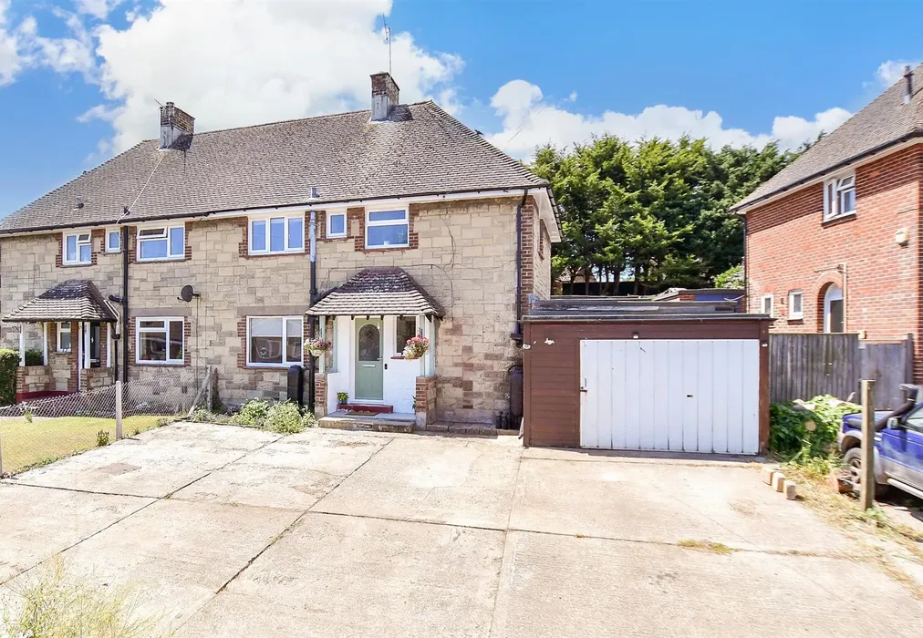 Front Aspect - Station Road, Brading, Isle of Wight - Wards of Kent