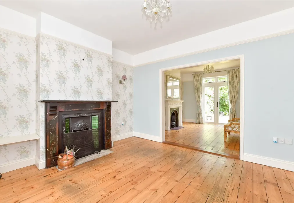 Lounge - Spencer Street, Bognor Regis, West Sussex - Wards of Kent