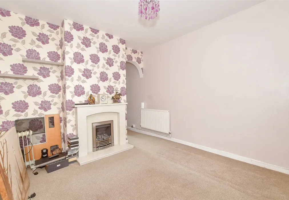 Lounge - Walmer Road, Portsmouth, Hampshire - Wards of Kent