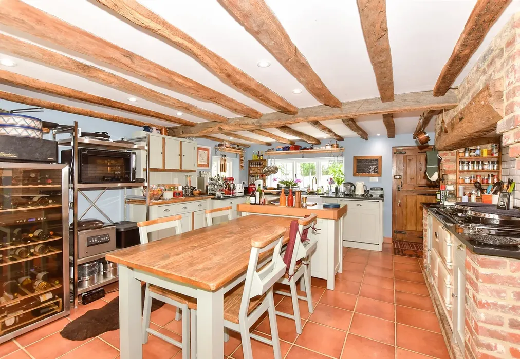 Kitchen/Diner - Goudhurst Road, Cranbrook, Kent - Wards of Kent