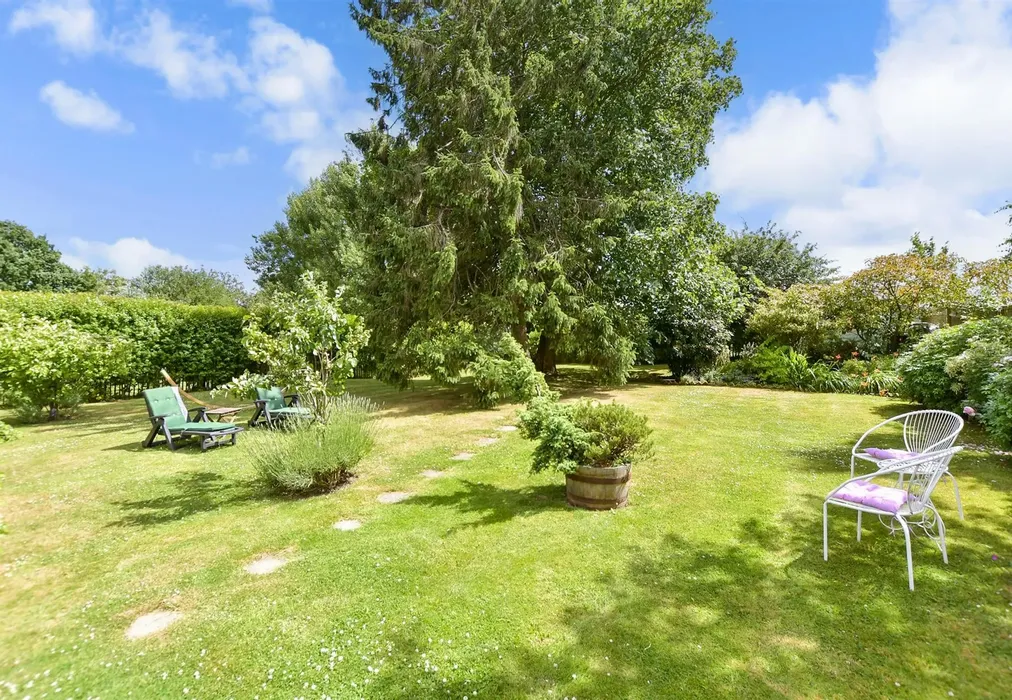 Rear Garden - Goudhurst Road, Cranbrook, Kent - Wards of Kent