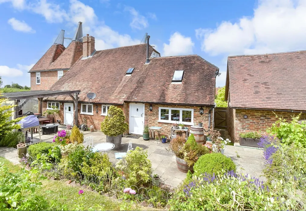 External (Brochure) - Goudhurst Road, Cranbrook, Kent - Wards of Kent