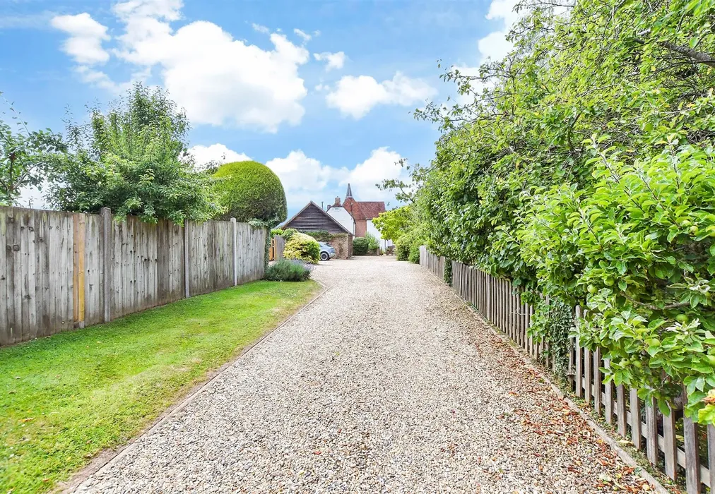 Driveway/Parking - Goudhurst Road, Cranbrook, Kent - Wards of Kent
