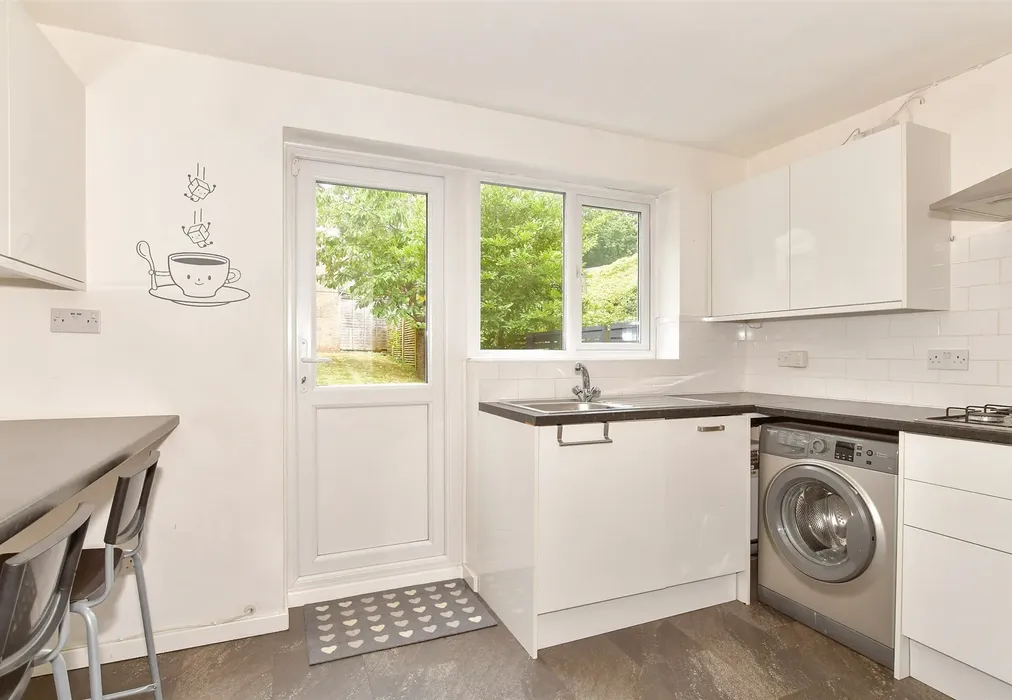 Kitchen - Spenlow Drive, Walderslade Woods, Chatham, Kent - Wards of Kent