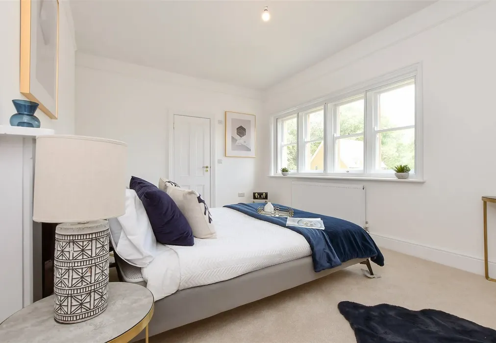 Bedroom 1 - Oakley Gardens, Merstham, Redhill, Surrey - Wards of Kent