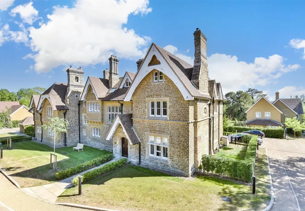 External (Brochure) - Oakley Gardens, Merstham, Redhill, Surrey - Wards of Kent