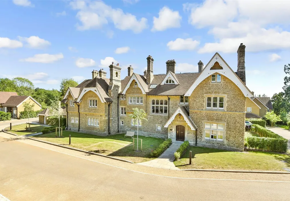 External (Web) - Oakley Gardens, Merstham, Redhill, Surrey - Wards of Kent