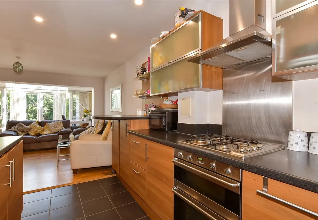 Kitchen - Park Lane, Greenhithe, Kent - Wards of Kent