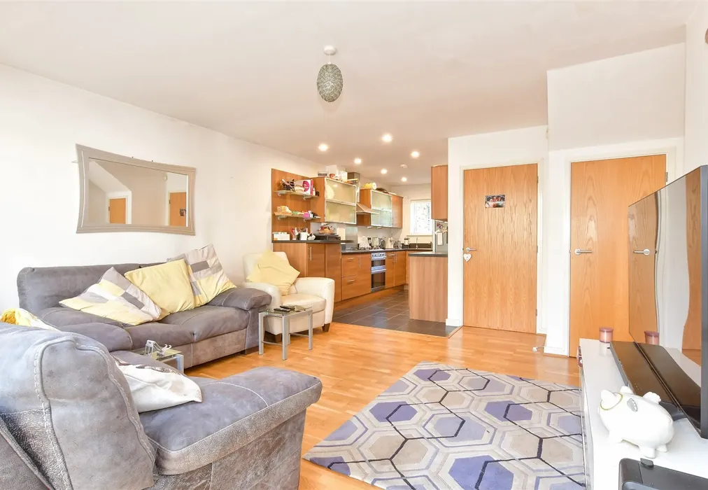 Lounge - Park Lane, Greenhithe, Kent - Wards of Kent