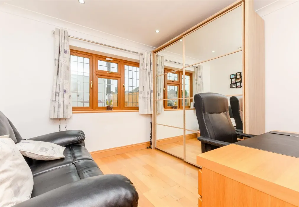 Study - Hever Avenue, West Kingsdown, Sevenoaks, Kent - Wards of Kent