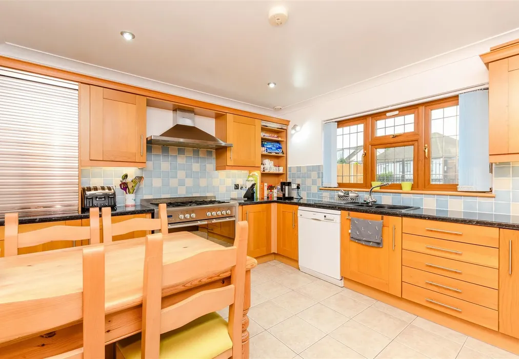 Kitchen - Hever Avenue, West Kingsdown, Sevenoaks, Kent - Wards of Kent