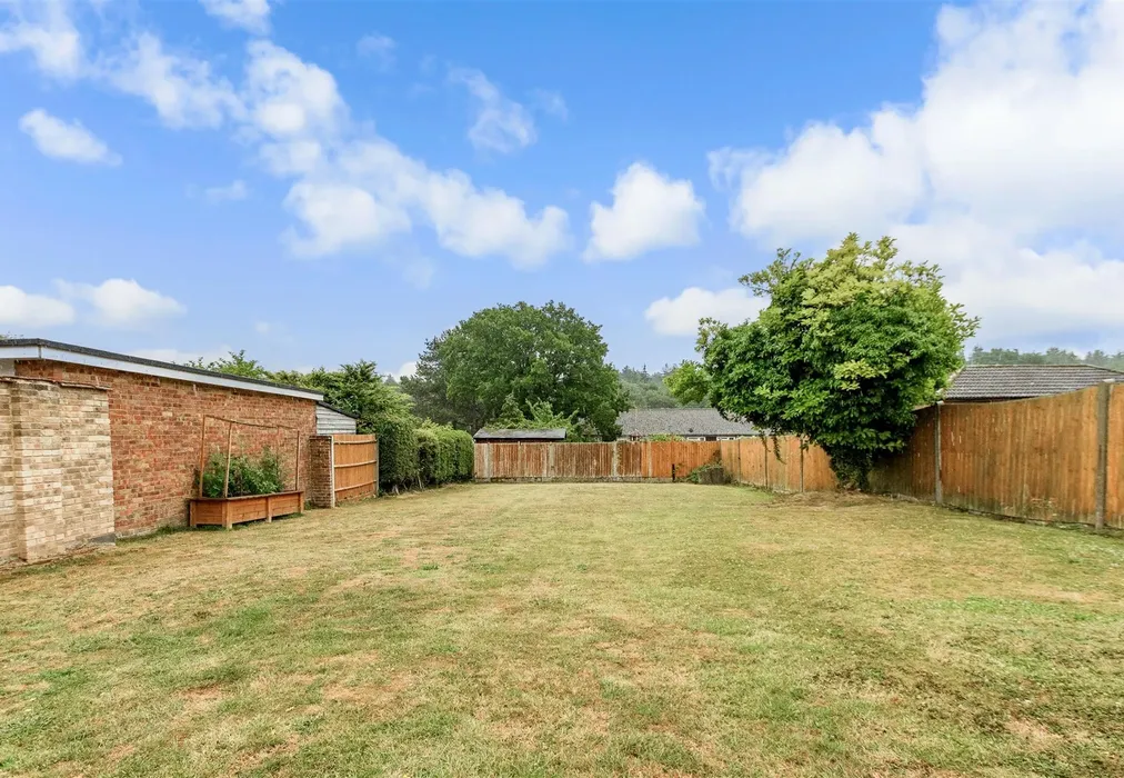 Rear Garden - Hever Avenue, West Kingsdown, Sevenoaks, Kent - Wards of Kent